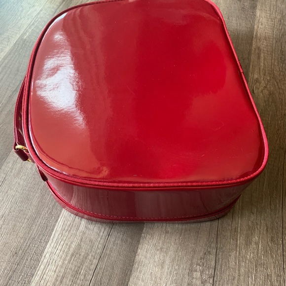 Estée Lauder red makeup travel bag - Picture 3 of 6